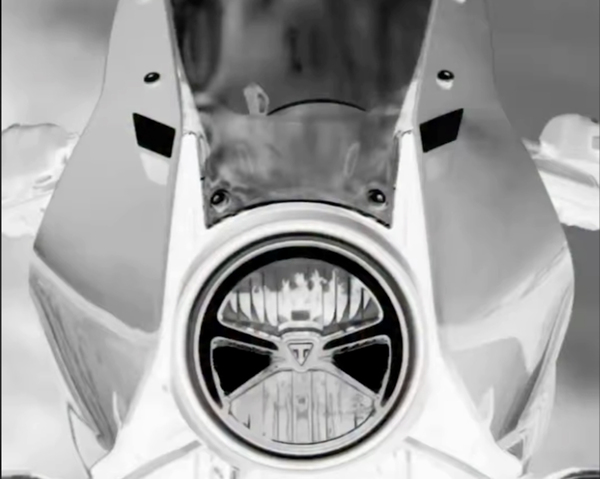 A head on shot of the new Thruxton 400