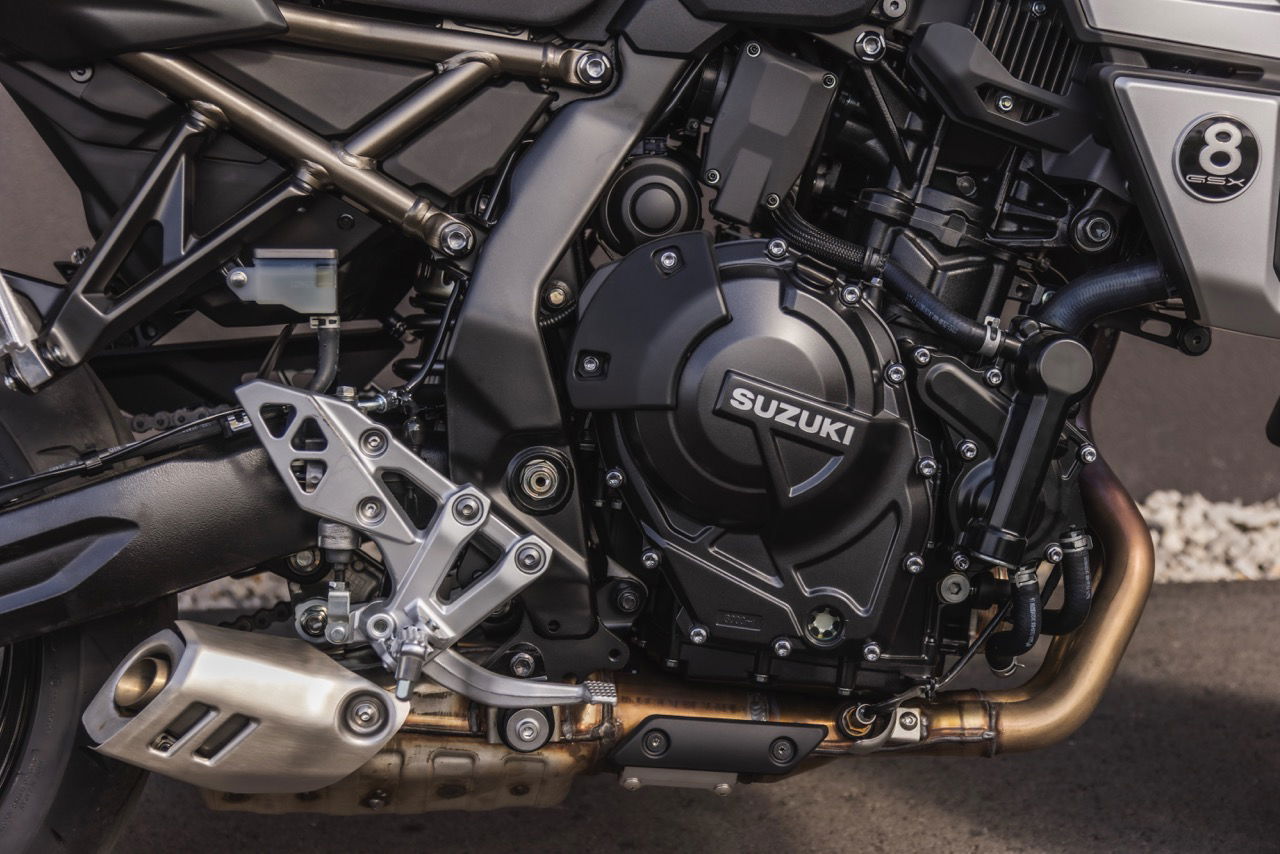 The 798cc parallel twin-cylinder engine