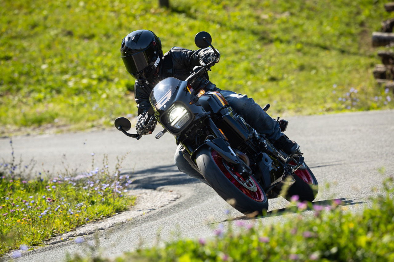 The GSX-8TT - riding