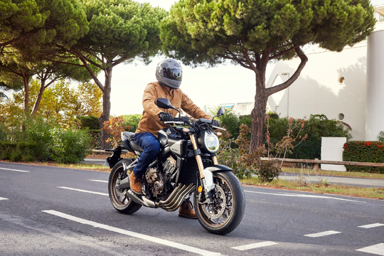 The Honda CB650R E-Clutch