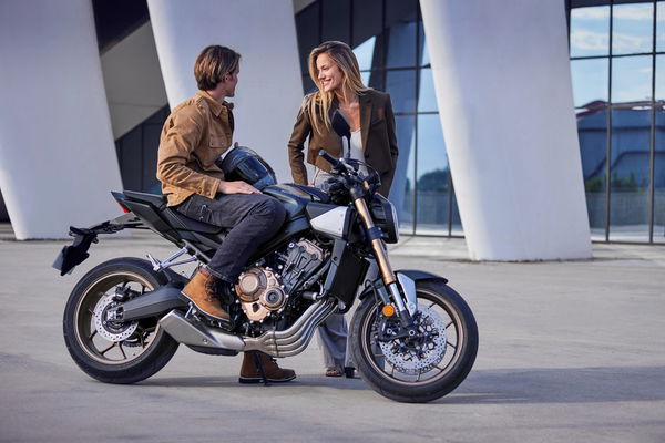 The Honda CB650R E-Clutch 