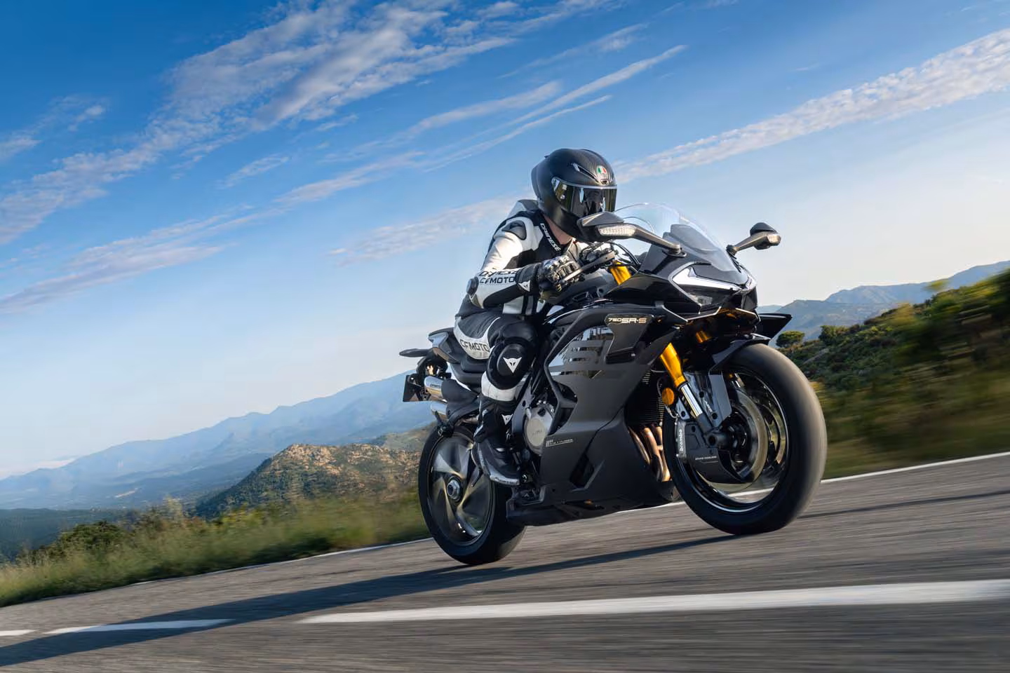 CFMoto 750SR-R