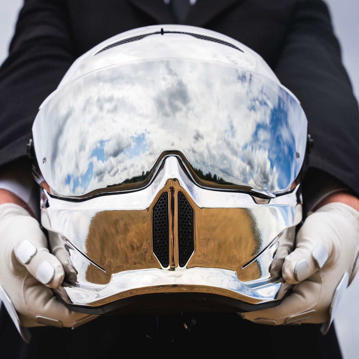 New limited edition Ruroc AT4.0 Carbon Chrome helmet