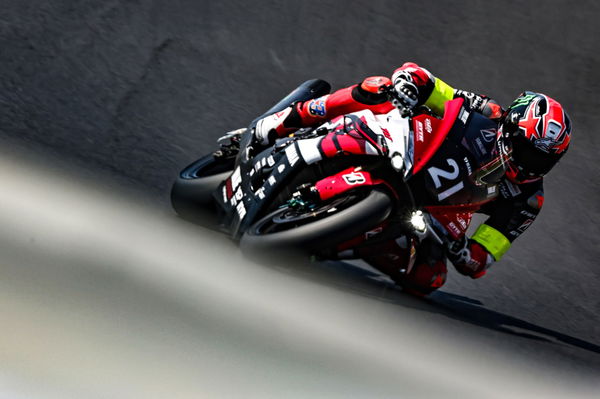 Jack Miller riding a Yamaha R1 at Suzuka. Credit - FIM Endurance World Championship