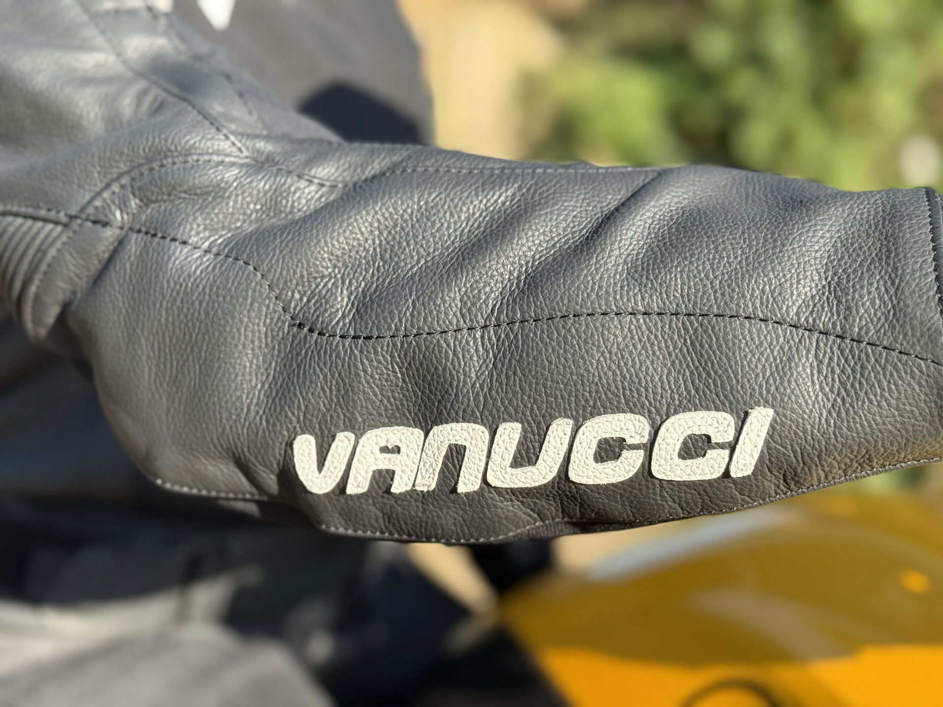 The Vanucci Art XIX women's combi jacket