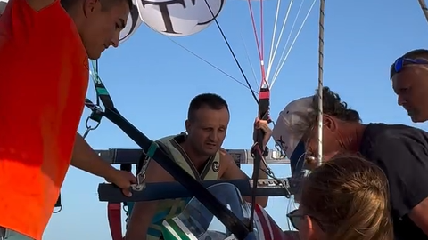 Ducati Panigale V4 goes parasailing