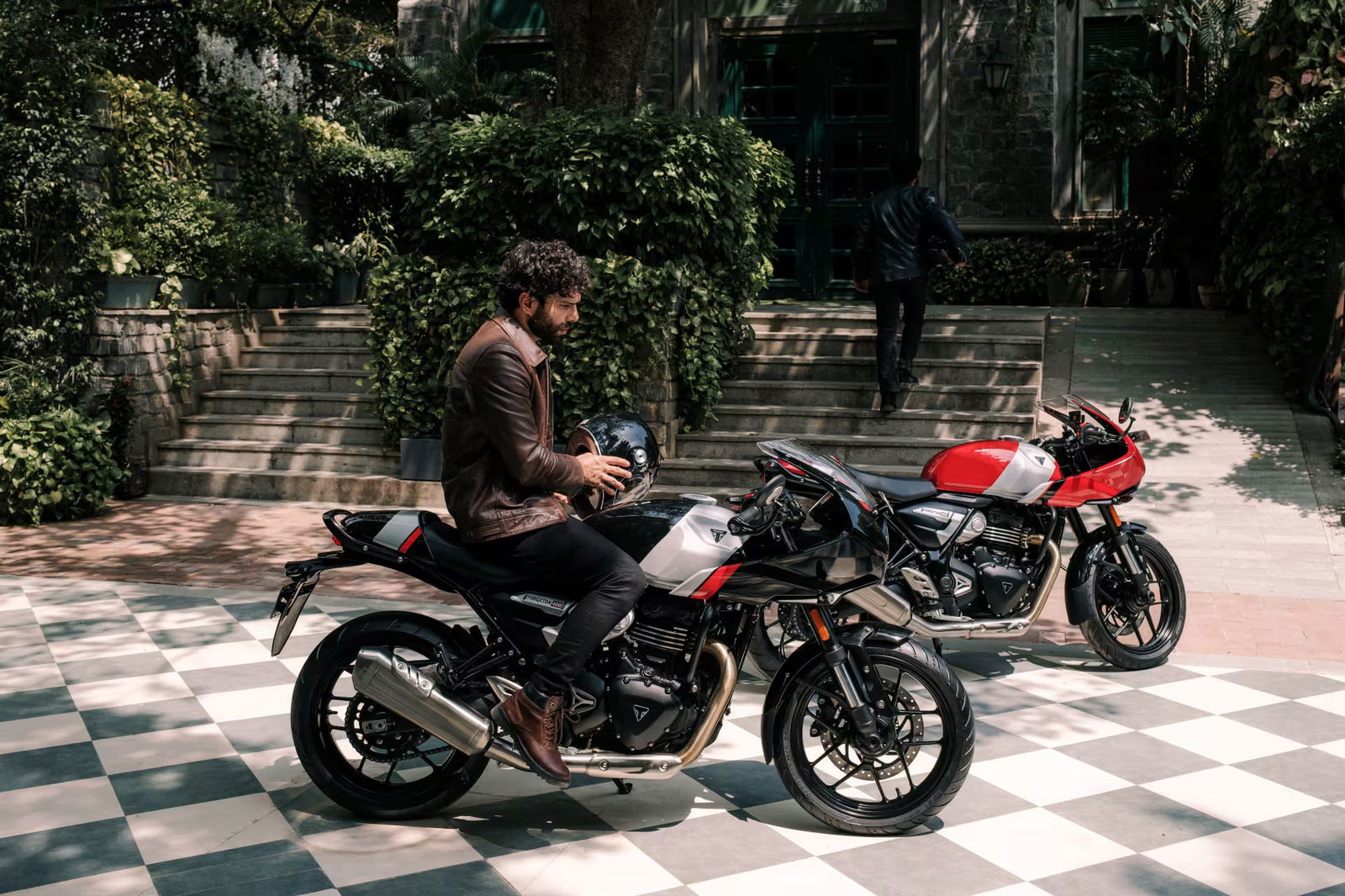 The Triumph Thruxton 400