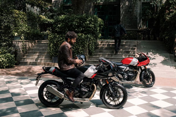 The Triumph Thruxton 400