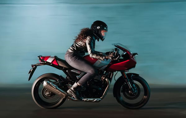 The Triumph Thruxton 400