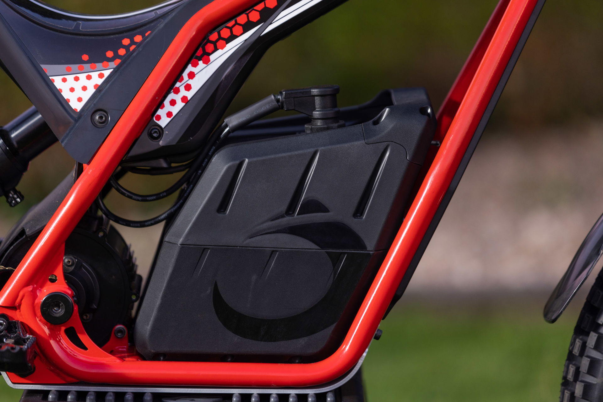 The battery is a 50.4 volt, 28Ah lithium item