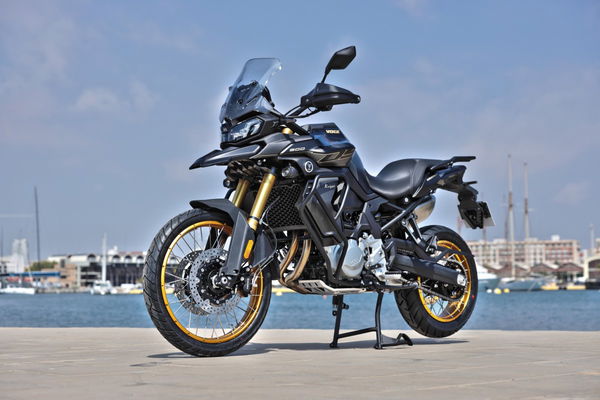 Voge DS900X