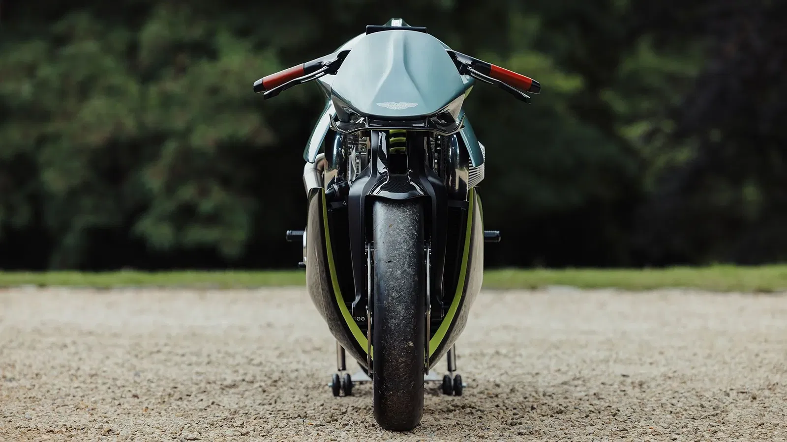Aston Martin Brough Superior AMB 001