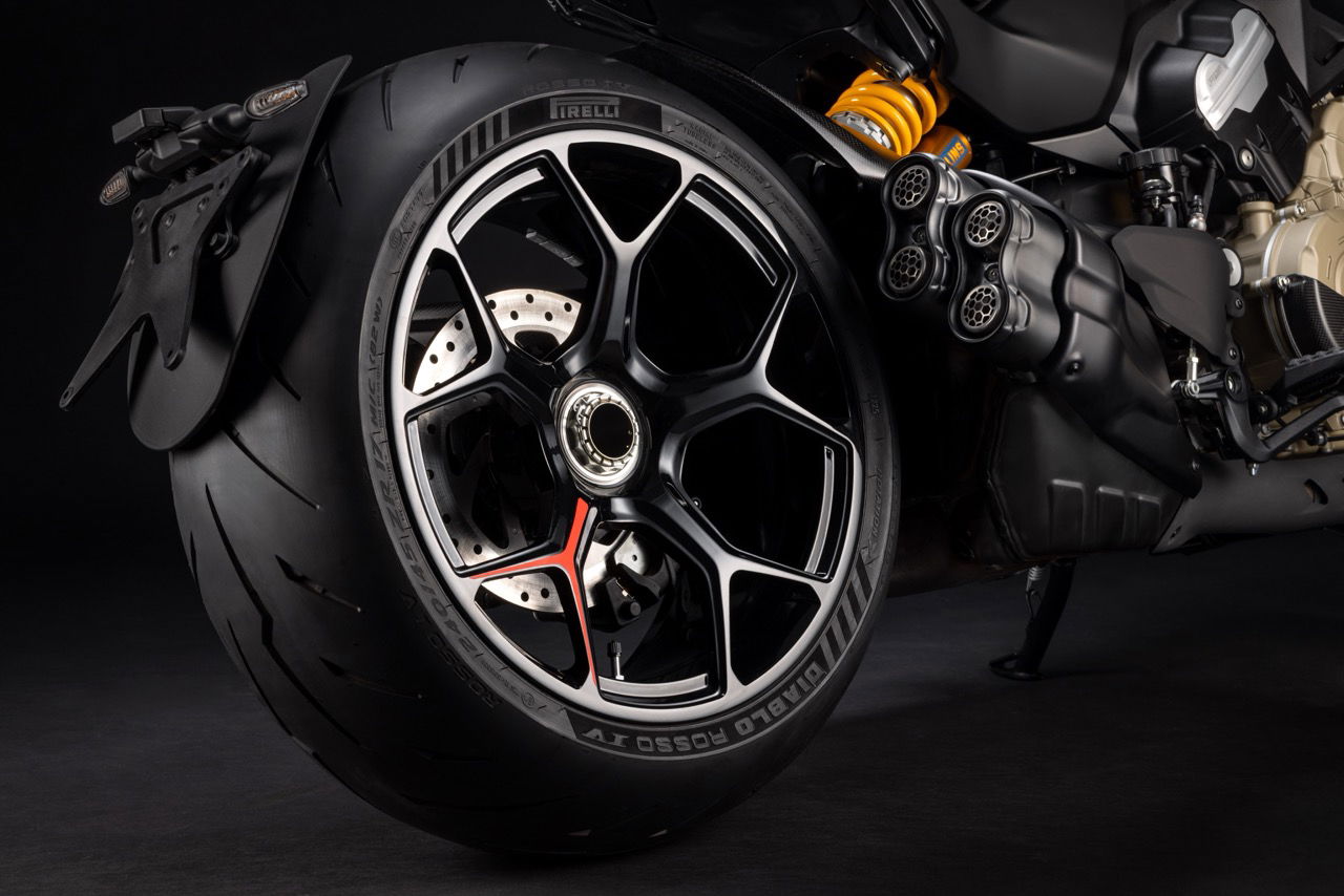 The quad-tip exhaust system