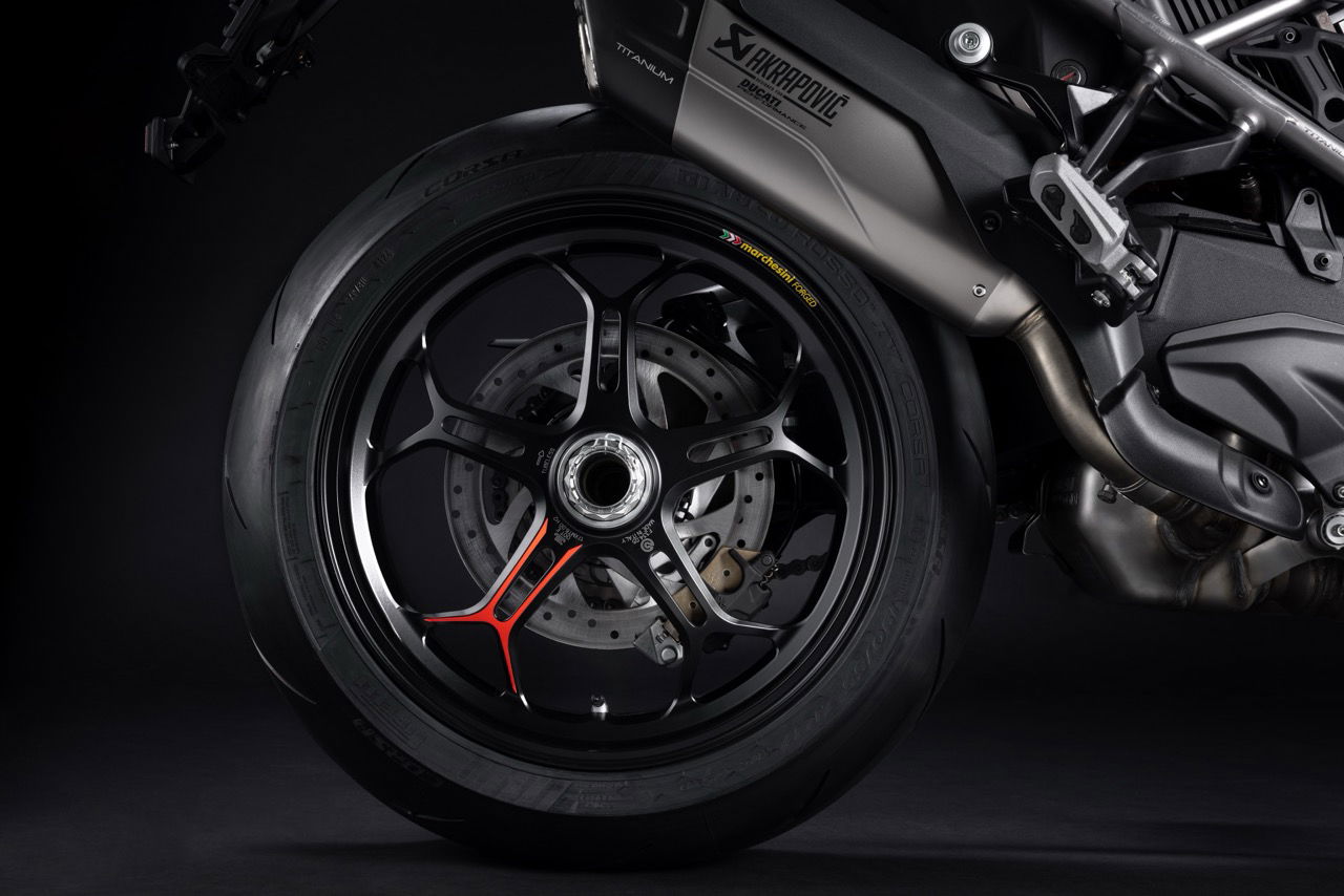 Marchesini forged aluminium wheels are fitted as standard
