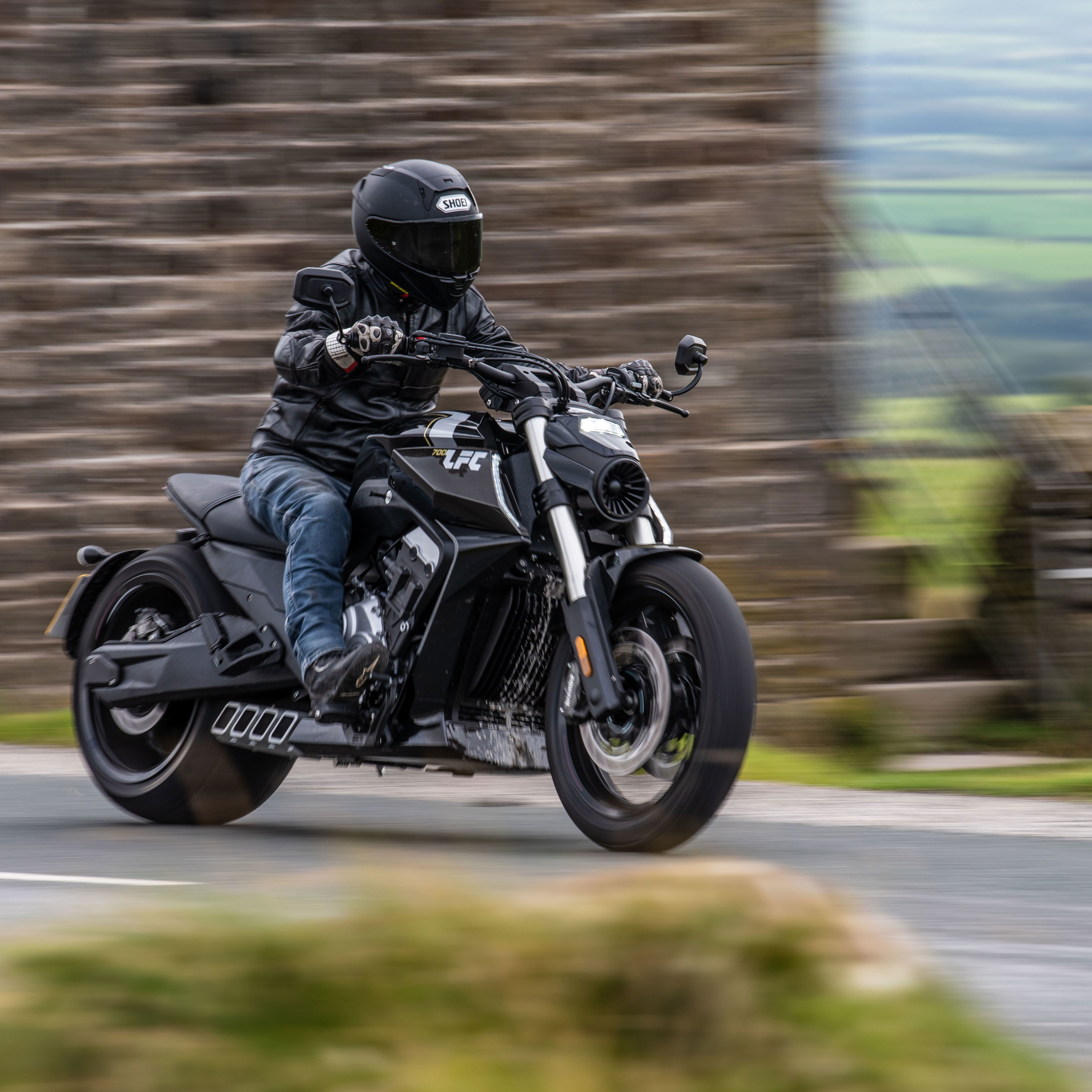 The Benda LFC700 - riding