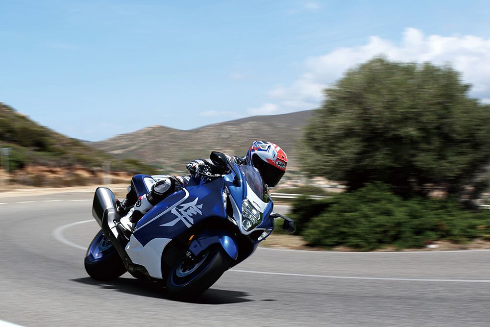 Special edition Suzuki Hayabusa in action