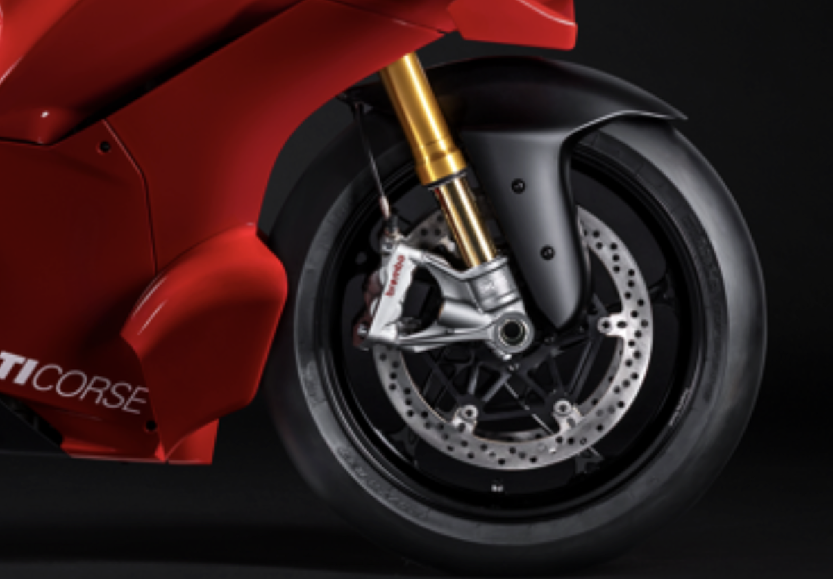 The corner sidepods can be seen at the lower leading edge of the fairing