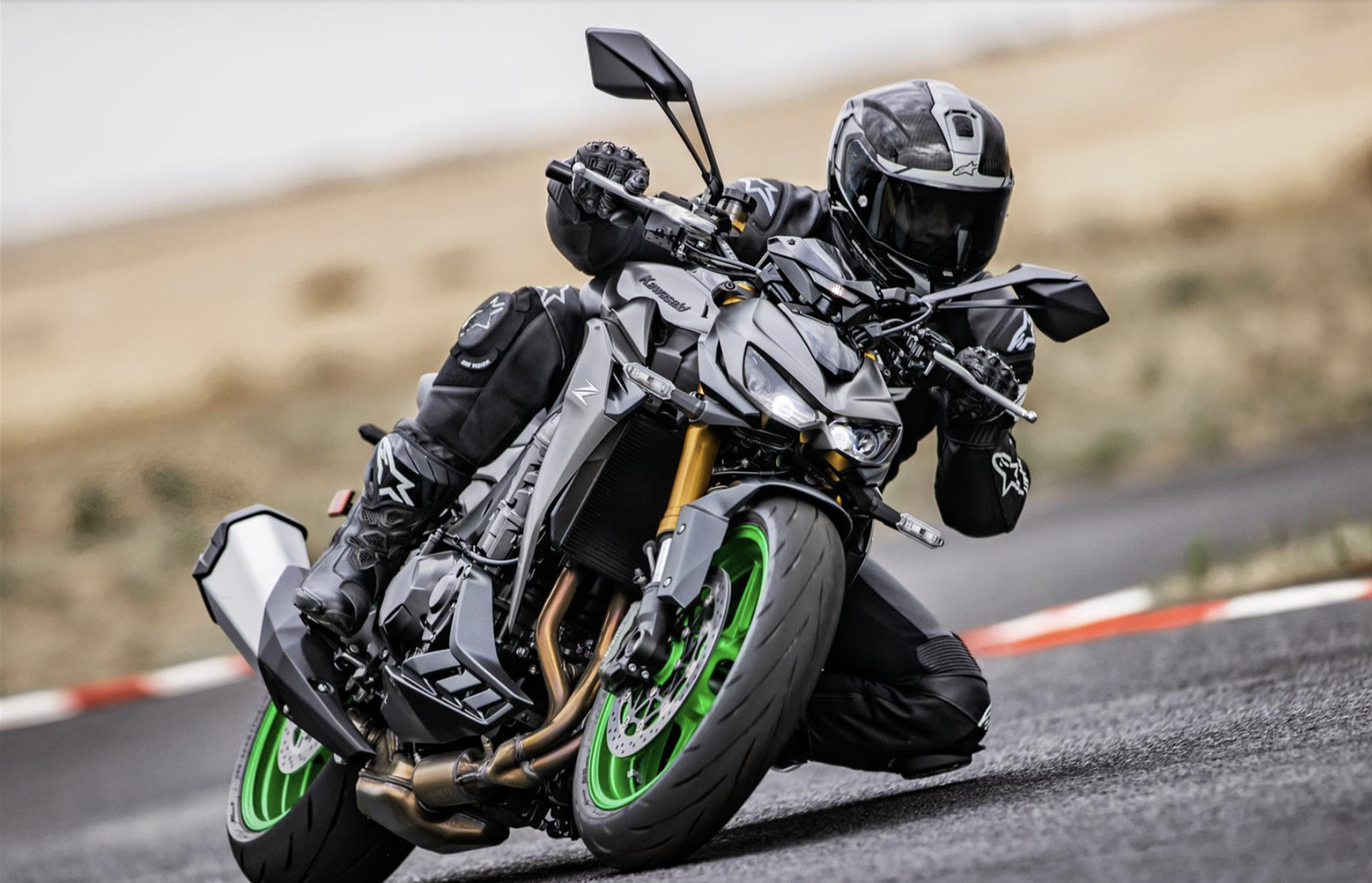 The 2026 Kawasaki Z1100 SE