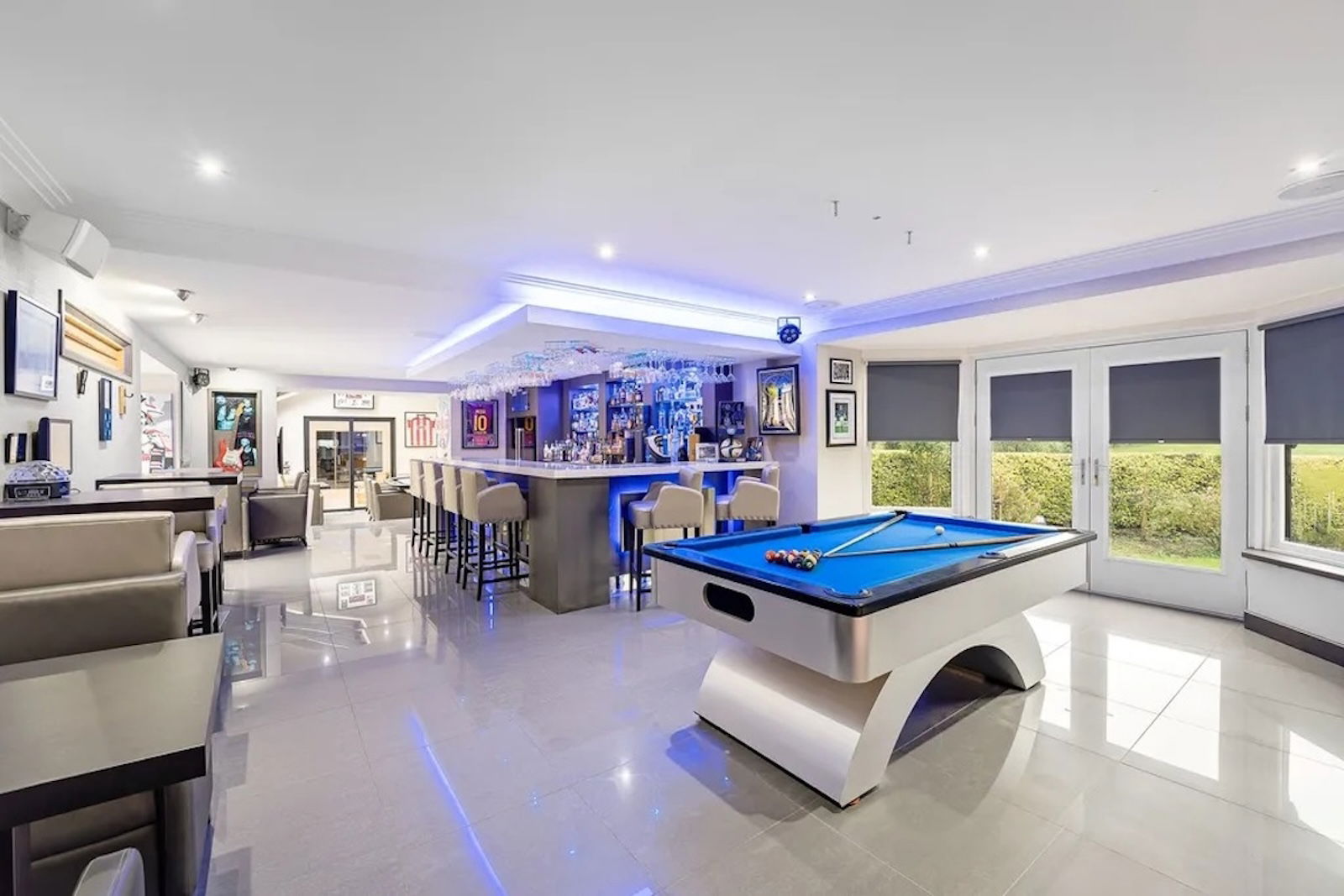 The games room and bar