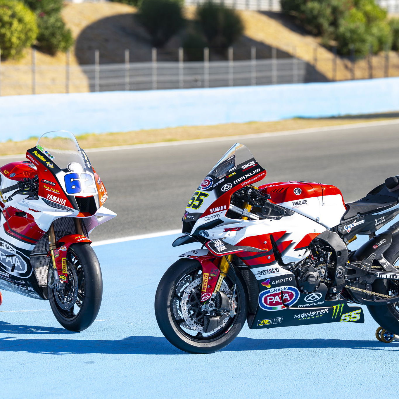 Yamaha R1 and R9 in their 70th anniversary colours