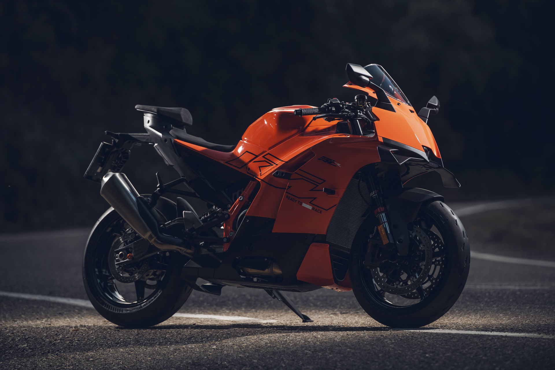 The KTM 990 RC R - static