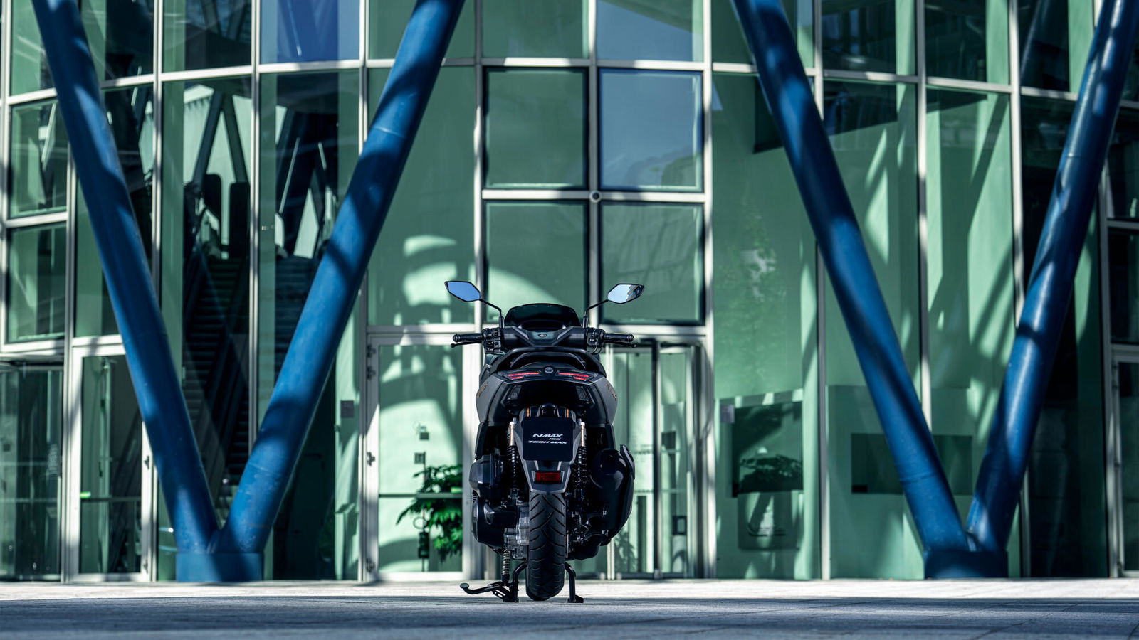 Rear shot of the new Yamaha NMAX 155 Tech MAX