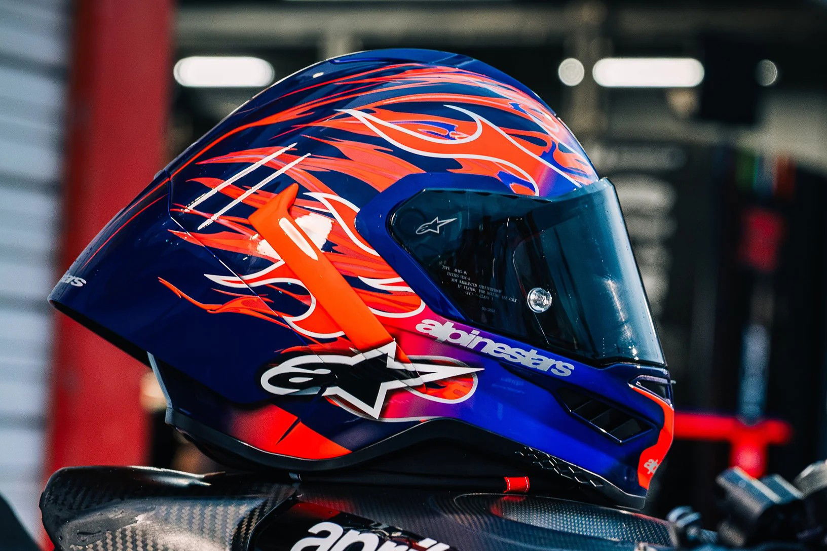 Jorge Martin Flyte Alpinestars helmet sat on an Aprilia MotoGP bike