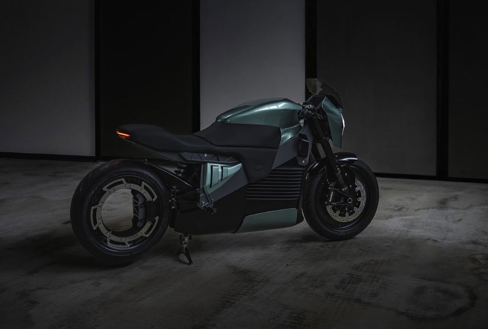 The Hush Superior GT