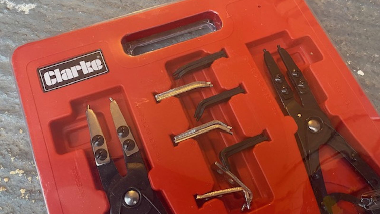 The Clarke CHT686 10" (254mm) circlip plier set