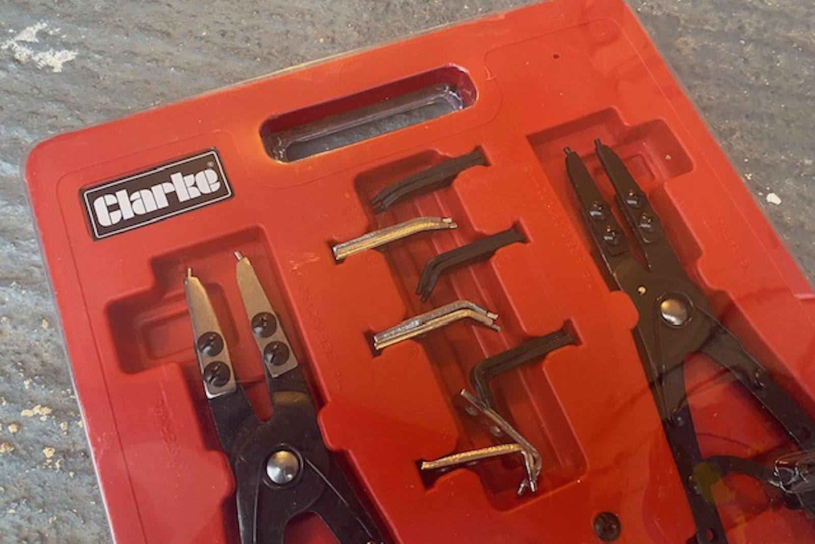 The Clarke CHT686 10" (254mm) circlip plier set