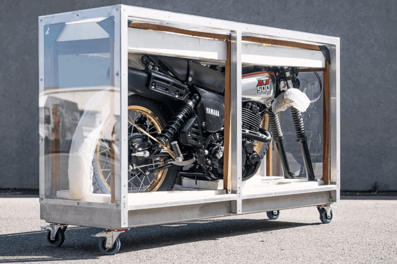 Yamaha XT500 in its original box