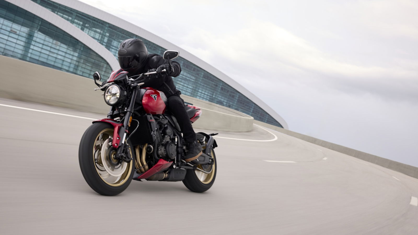 The 2026 Triumph Trident 800
