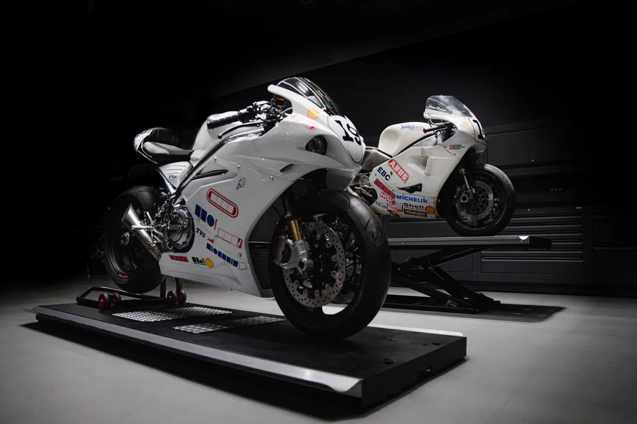 The 1992 TT winning Norton 'White Charger' with a V4SV replica in front of it
