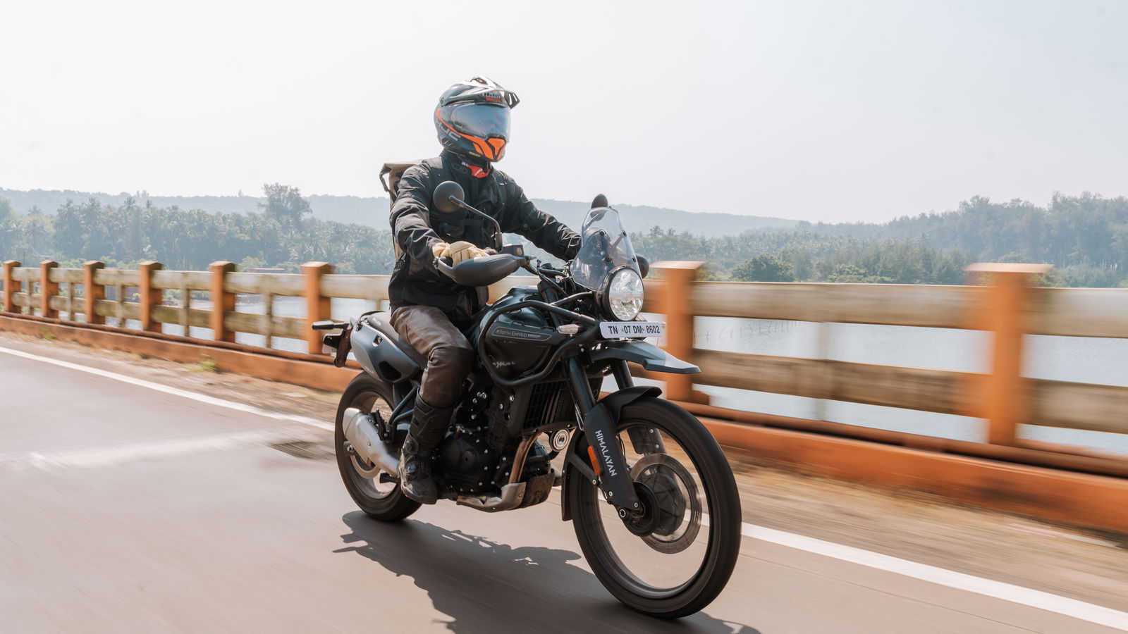 2026 Royal Enfield 450 Mana Black