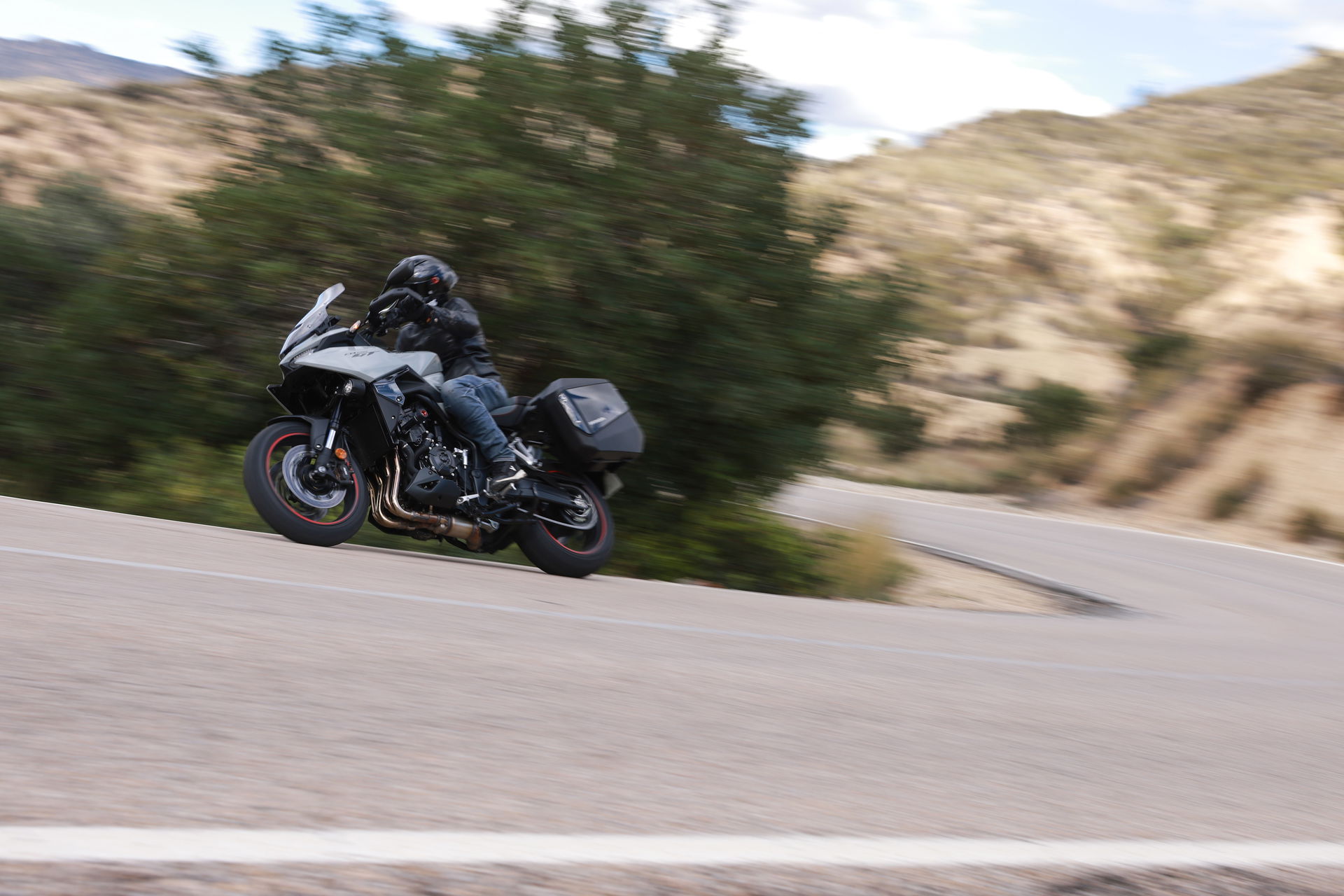 The Honda CB1000GT - riding