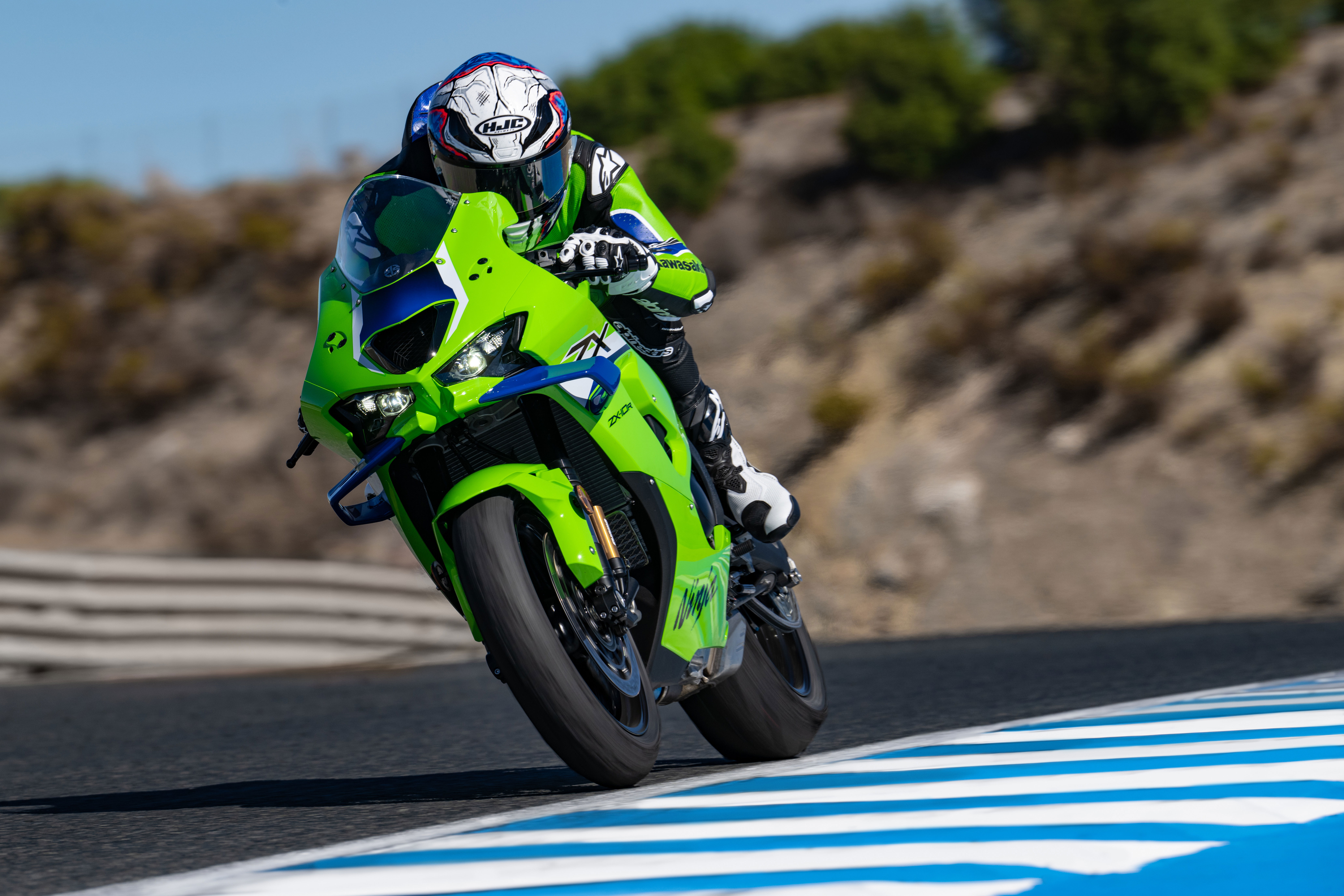 Kawasaki updates Ninja ZX-10R for 2026 | Visordown