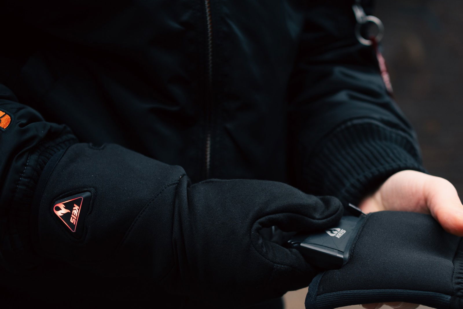 Keis heated battery glove set