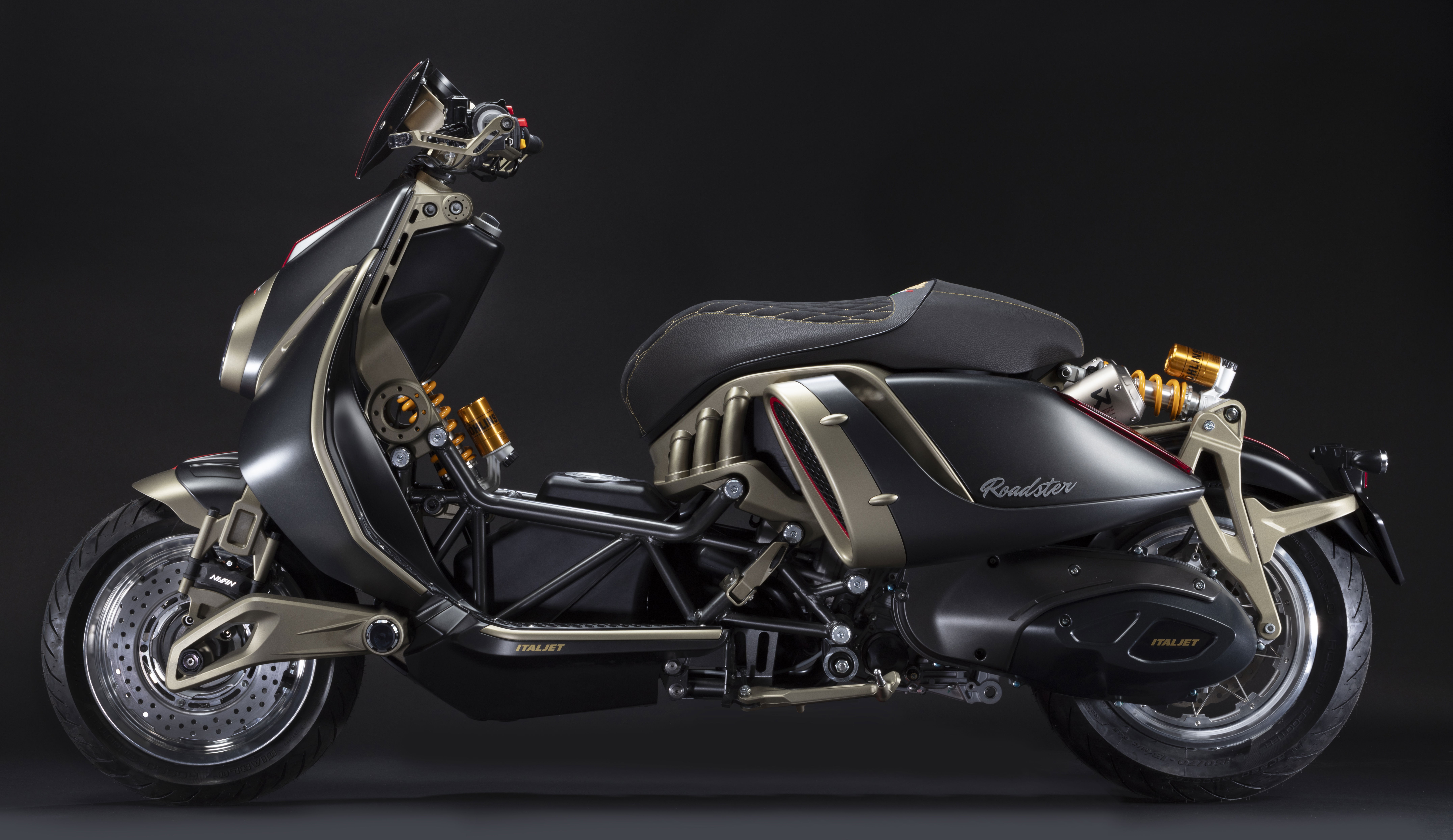 Italjet's brand-new Roadster 400 scooter