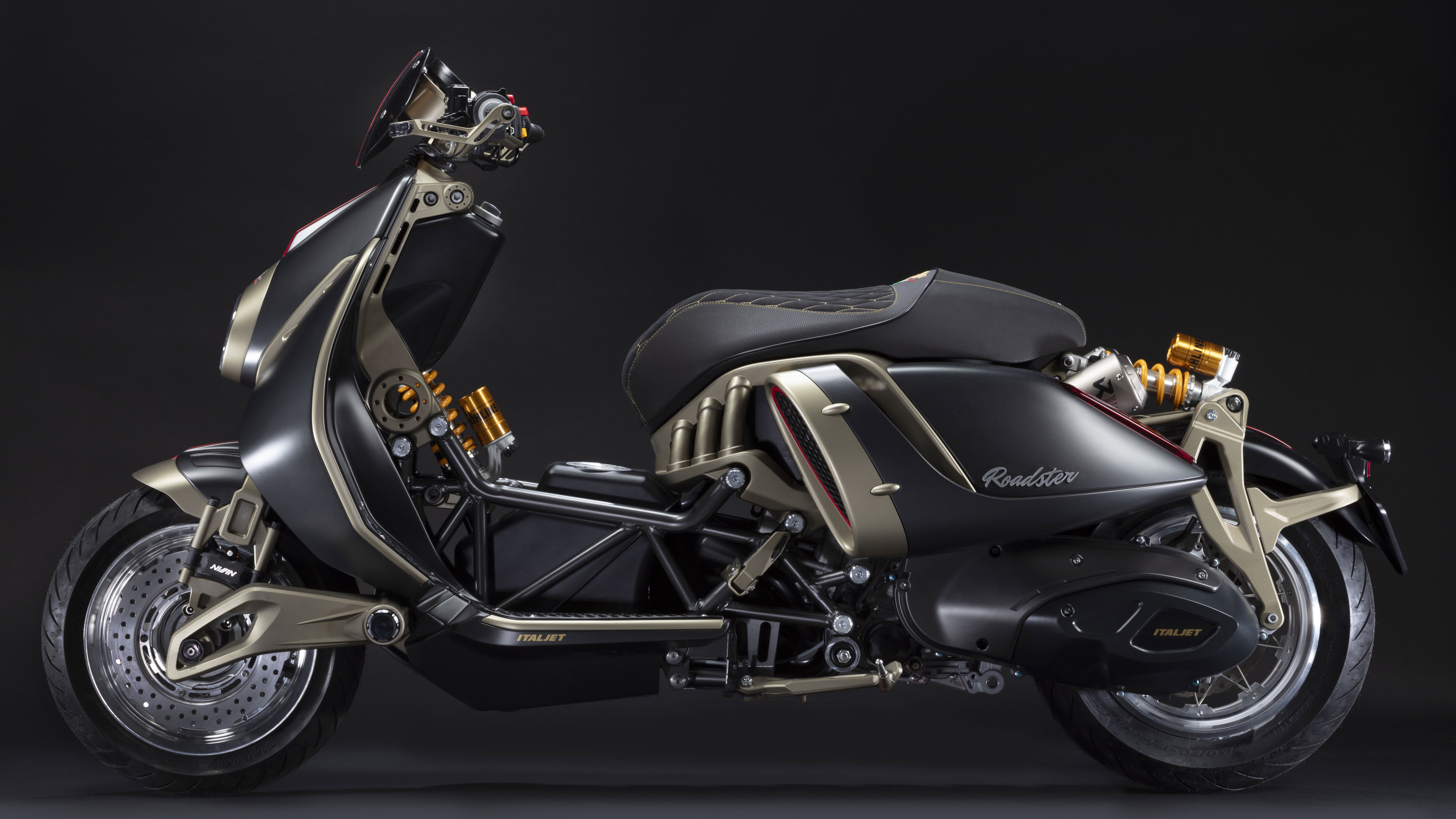 Italjet's brand-new Roadster 400 scooter