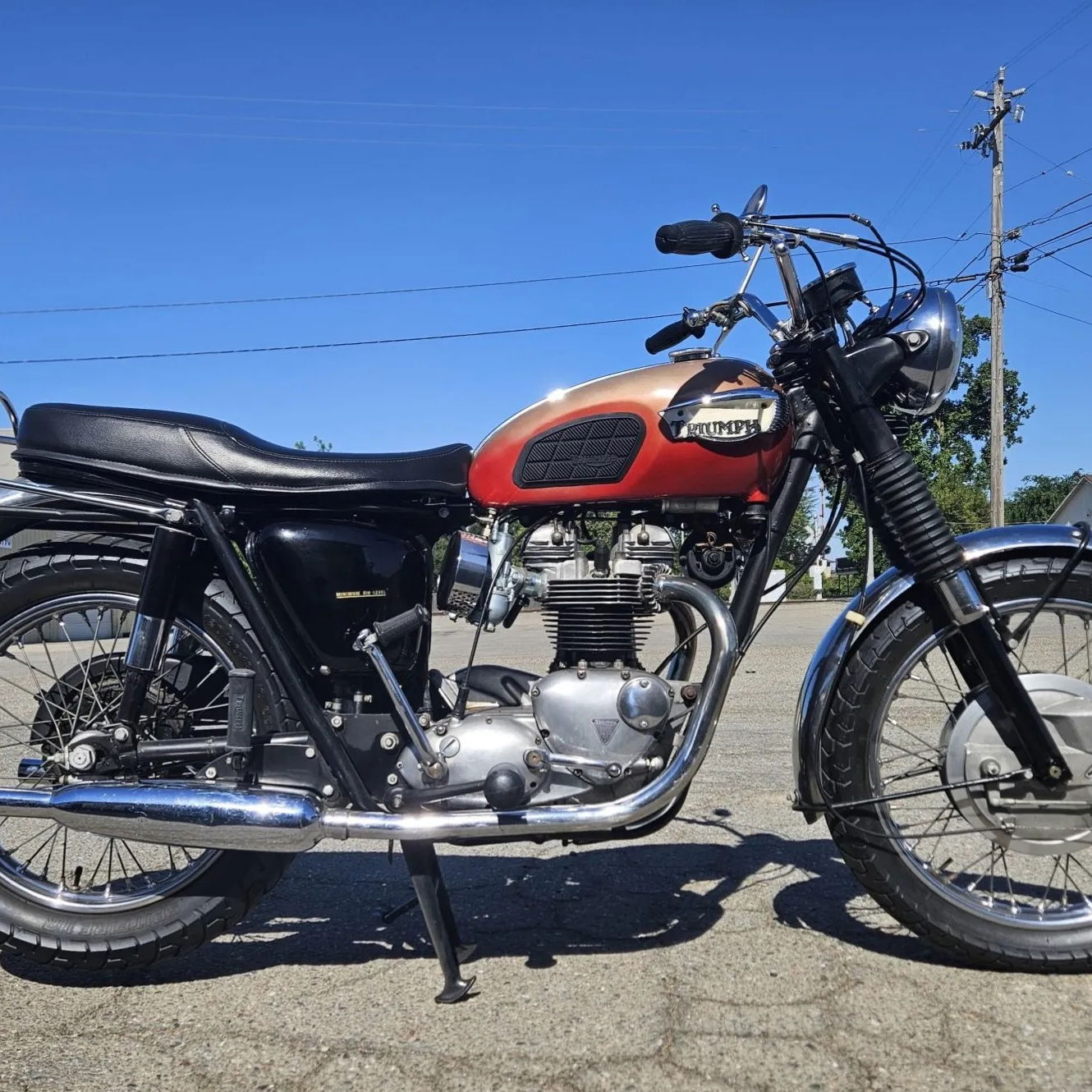 Ex-Billy-Joe Armstrong Triumph Bonneville T120R