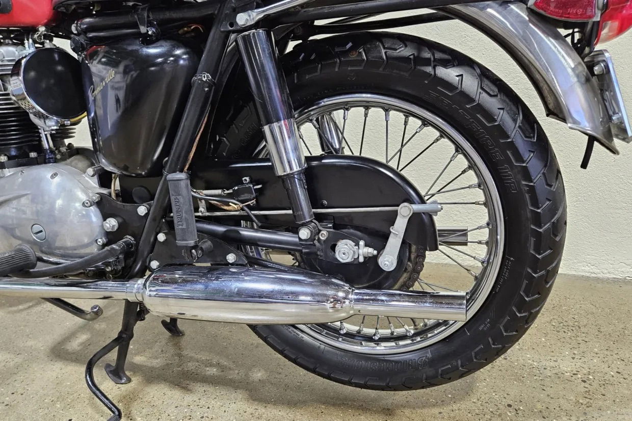 Ex-Billy-Joe Armstrong Triumph Bonneville T120R