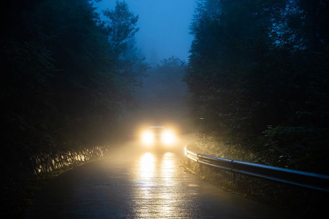 A rider's eye-view of oncoming glare from a car - but this isn't even that bad!