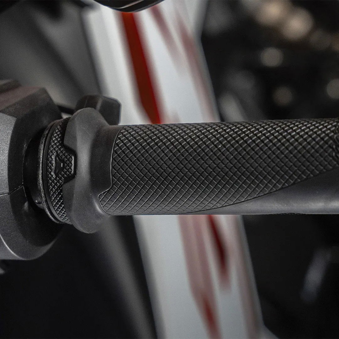 Macna Bluetooth heated grips