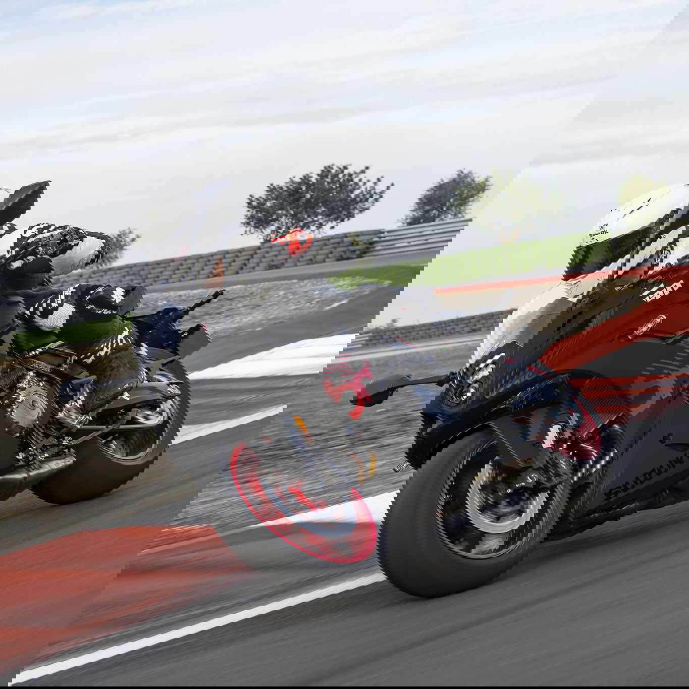 Suzuki GSX-8R riding on a track