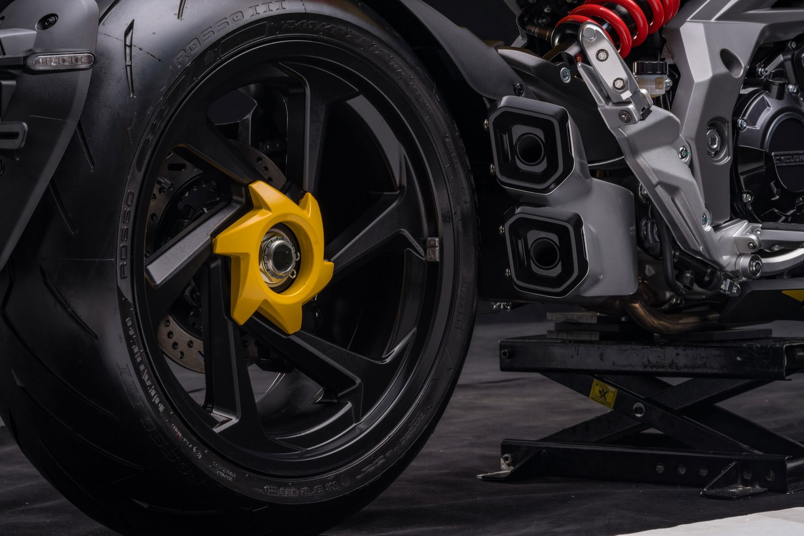 Cyclone RA1000 rear wheel