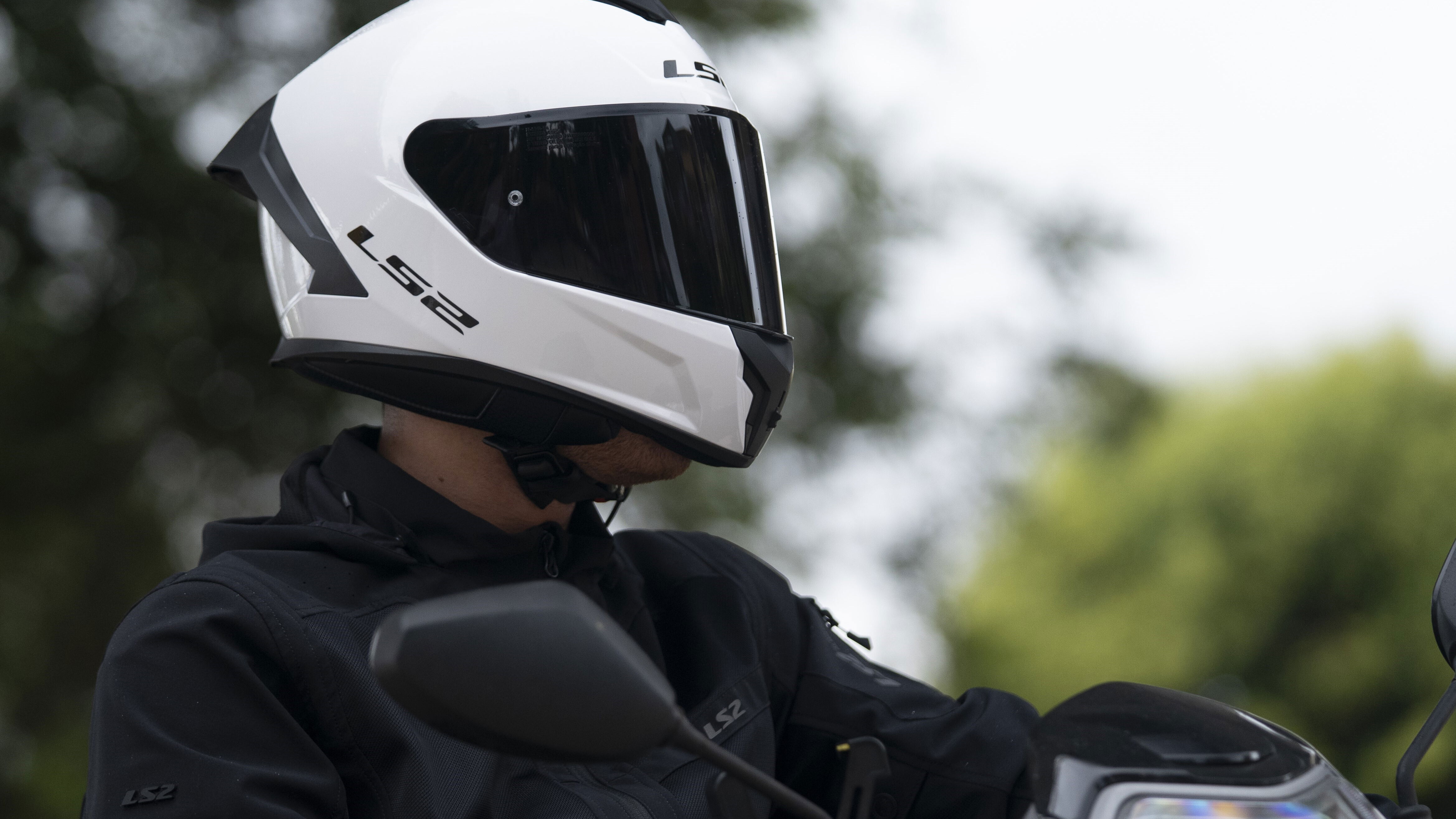 LS2 Rapid III helmet in white