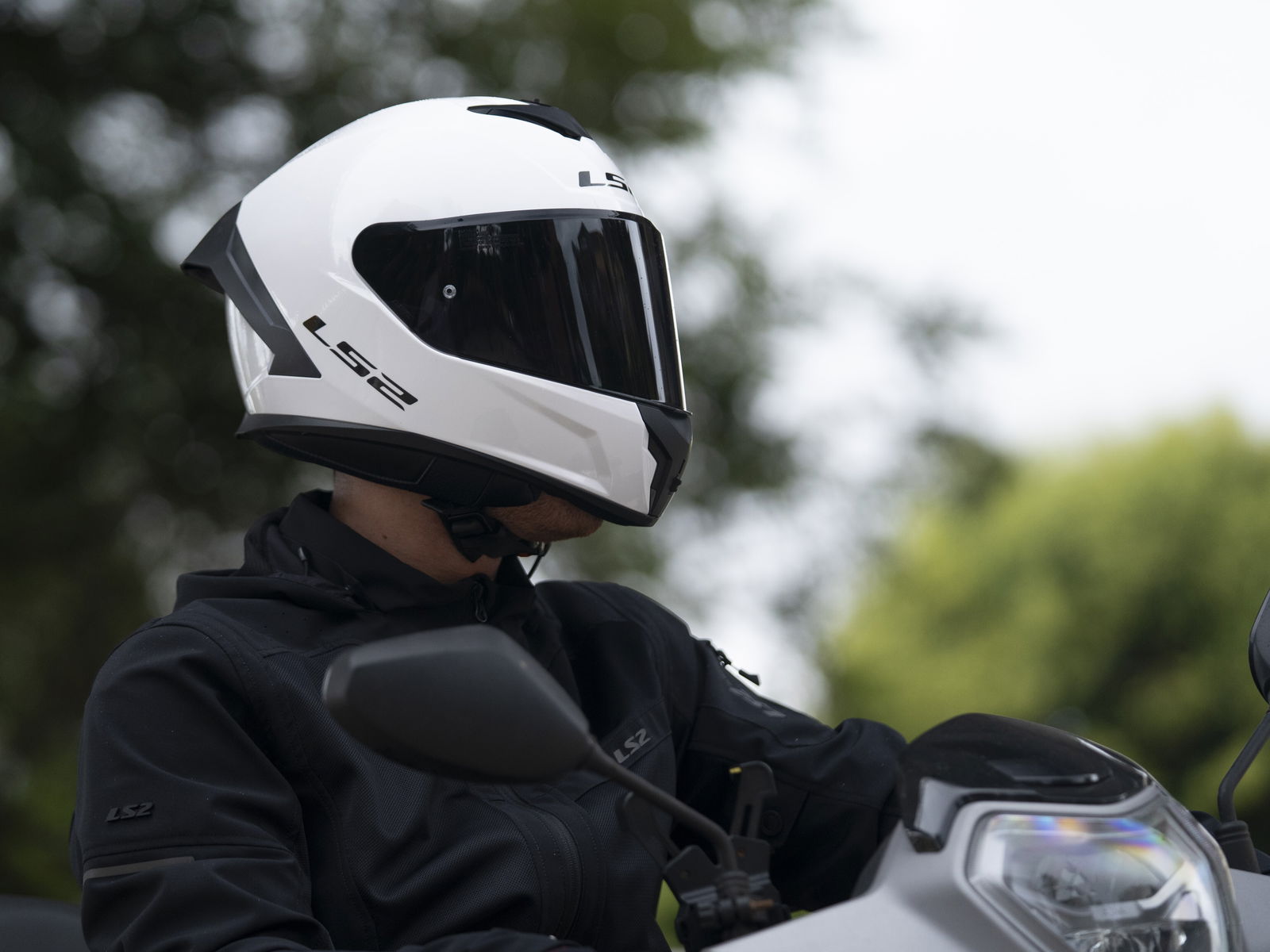 LS2 Rapid III helmet in white