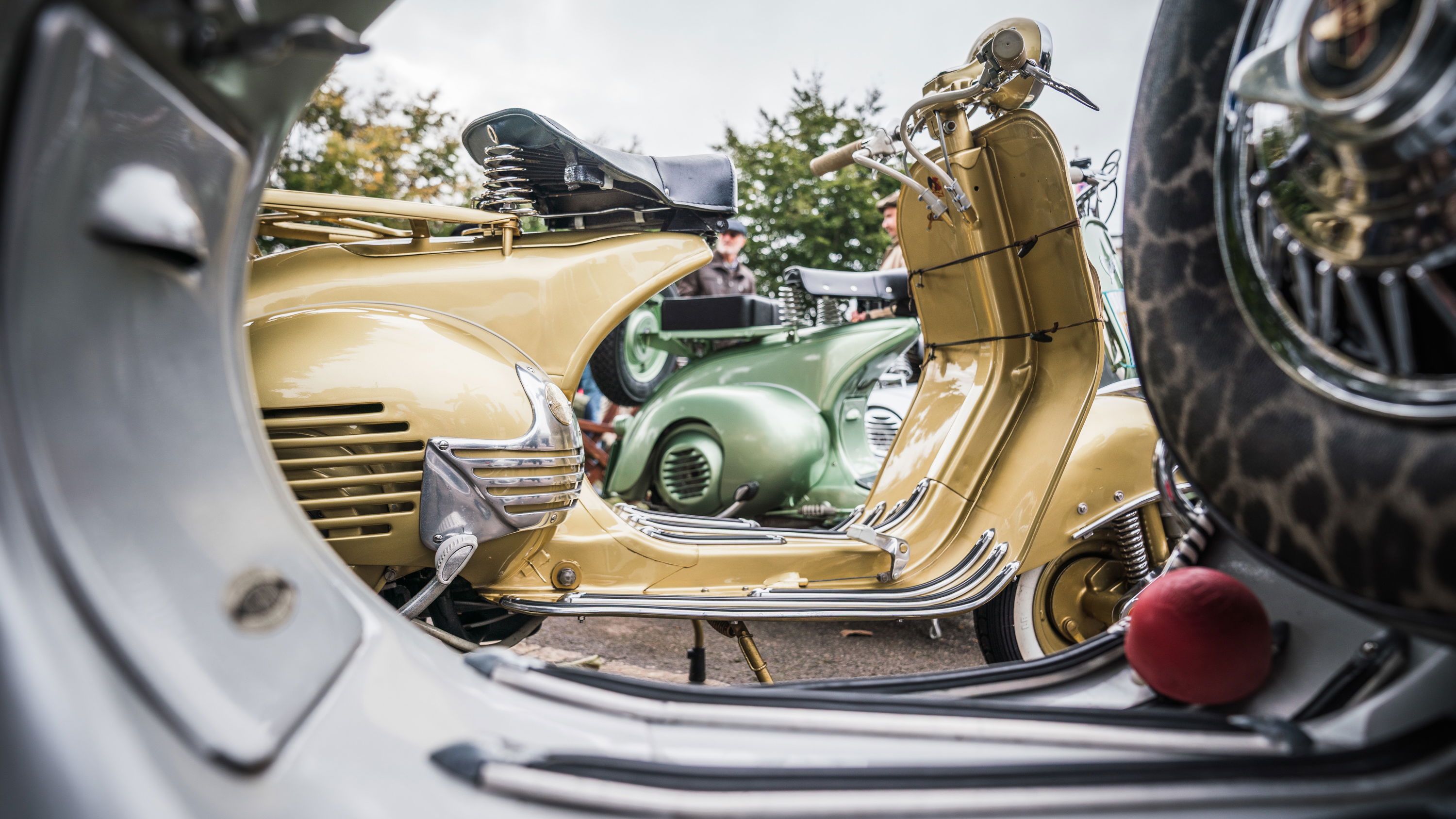 Vespa scooters at Goodwood. Photo credit - Toby Adamson