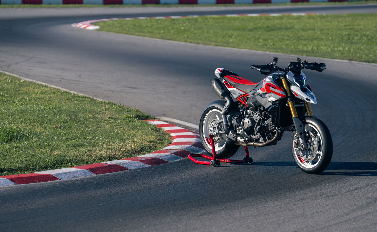 New Ducati Hypermotard V2