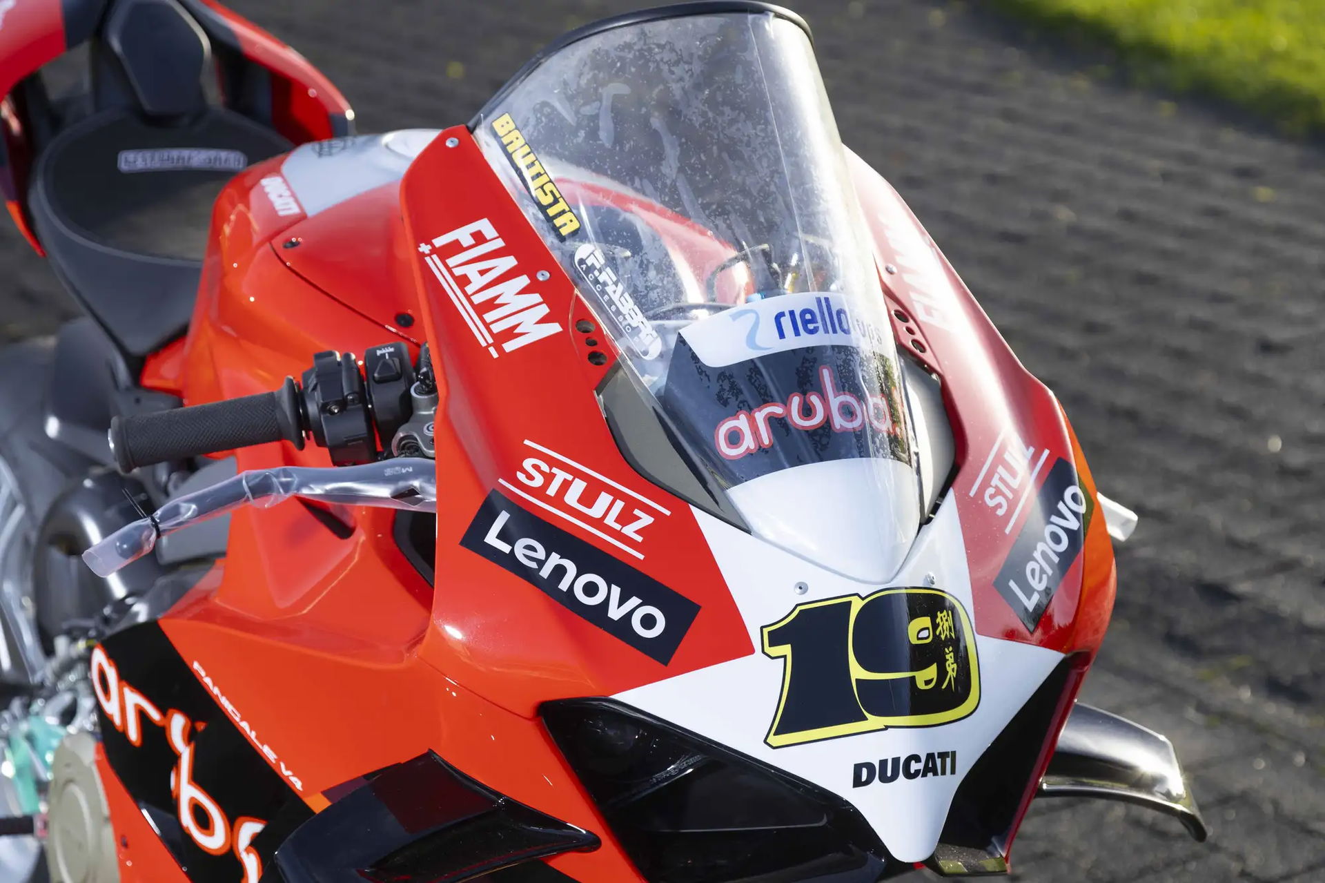 Alvaro Bautista Panigale V4 복제품의 전면